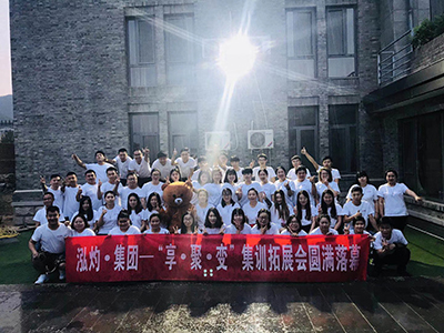泓灼盛夏轰趴馆：没有狂躁只有激情